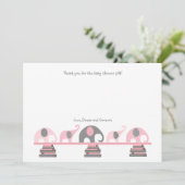 ピンクおよび灰色象の本のベビーシャワーは感謝していしています サンキューカード (スタンド正面)