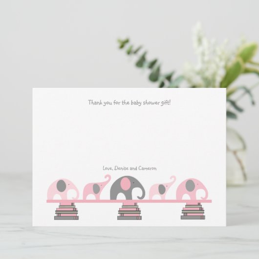 ピンクおよび灰色象の本のベビーシャワーは感謝していしています サンキューカード (スタンド正面)