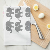 ピンクおよび灰色象の芸術 キッチンタオル (四つ折り)