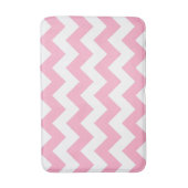 ピンクおよび白いシェブロンのプリントのバス・マット バスマット (正面縦)