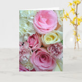 ピンクおよび白いバラのプリントの挨拶状 カード (黄色い花)