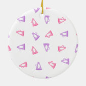 ピンクおよび紫色のメガホンのチアリーダー セラミックオーナメント (裏面)