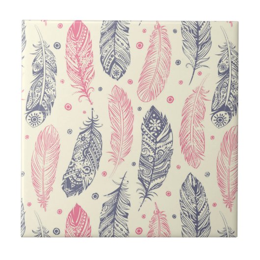 ピンクおよび紫色の民族の羽パターン タイル (正面)