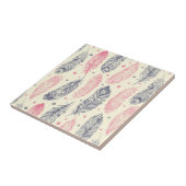 ピンクおよび紫色の民族の羽パターン タイル (側面)