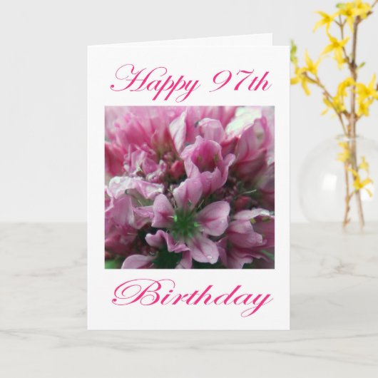 ピンクおよび緑の花の幸せな第97誕生日 カード (黄色い花)