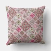 ピンクおよび赤のパッチワークのデザイン クッション (裏面)