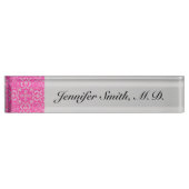 ピンクおよび銀製のダマスク織のカスタマイズ可能なネームプレート デスクネームプレート (正面)