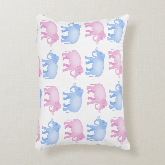 ピンクおよび青い象の性は明らかにします アクセントクッション (正面(垂直))