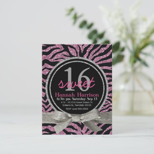 ピンクおよび黒のグリッターの一見のシマウマの菓子16のパーティー 招待状 (スタンド正面)
