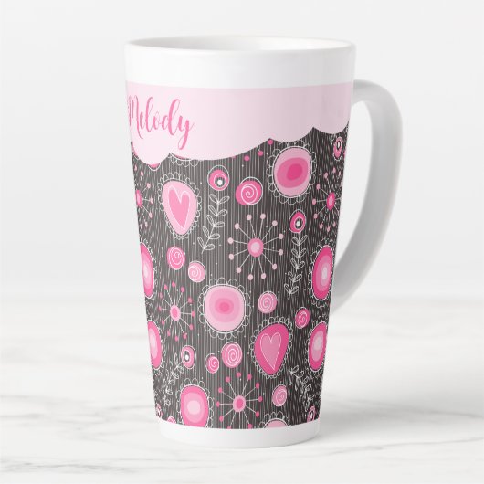 ピンクお洒落の灰色のハートと花のフローラ名 カフェラテマグ (右アングル)