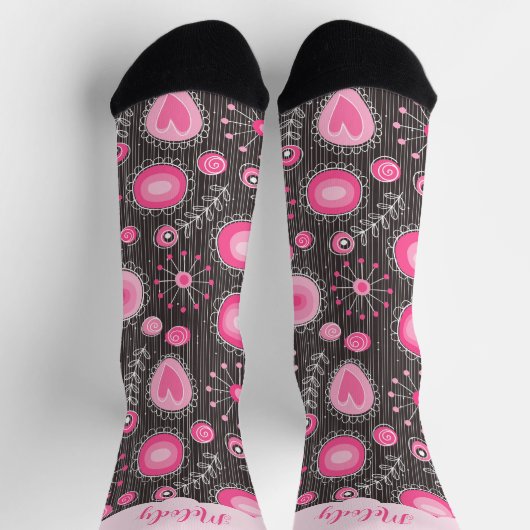 ピンクお洒落の灰色のハートと花のフローラ名 ソックス (上部)