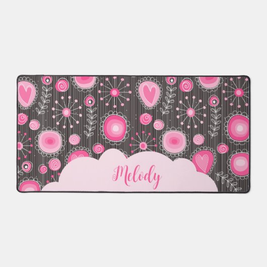 ピンクお洒落の灰色のハートと花のフローラ名 デスクマット (正面)