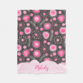 ピンクお洒落の灰色のハートと花のフローラ名 フリースブランケット (正面)
