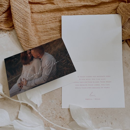 ピンクお洒落フォント折り畳み写真ベビーシャワー サンキューカード