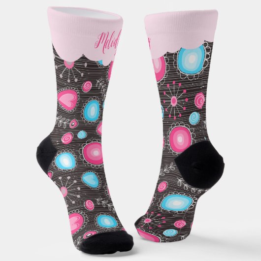 ピンクお洒落ブルーハートと花フローラ名 ソックス (傾斜あり)