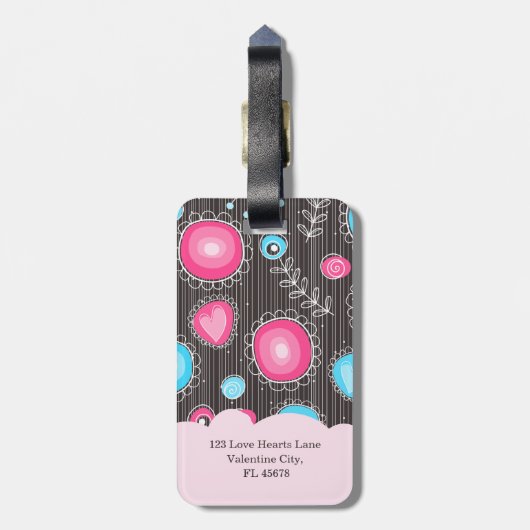 ピンクお洒落ブルーハートと花フローラ名 ラゲッジタグ (裏面縦)