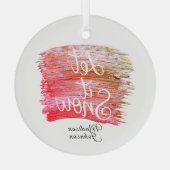 ピンクからブラウンに雪を積絵を描名前をカスタムする ガラスオーナメント (裏面)