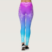 ピンクからブルーの白いマンダラグラデーション レギンス (裏面)