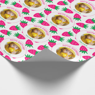 ピンクかわいいストロベリーガールフォト誕生日 ラッピングペーパー