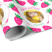 ピンクかわいいストロベリーガールフォト誕生日 ラッピングペーパー (ロールコーナー)