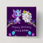 ピンクかわいいユニコーン恐竜の虹の誕生日パーティー 缶バッジ (正面)