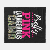 ピンクかわいらしで危険な迷彩柄狩り女の子 フリースブランケット (正面(横))