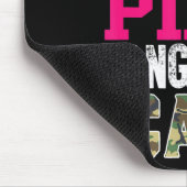 ピンクかわいらしで危険な迷彩柄狩り女の子 マウスパッド (コーナー)