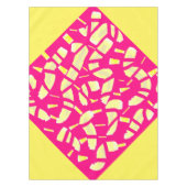 ピンクかわいらしとクリー淡い色のムイエローデザインパターン（の模様が）ある テーブルクロス (正面)