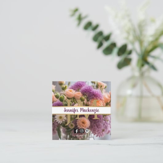 ピンクかわいらしとピーチパープルバラAI生成 スクエア名刺 (スタンド正面)