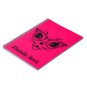 ピンクかわいらしとブラックのシックな猫 ノートブック (左側)