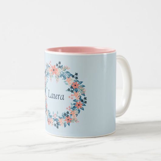 ピンクかわいらしとブルーのフローラリース ツートーンマグカップ (正面右)