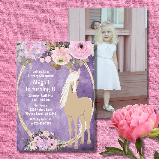 ピンクかわいらしと紫の花写真馬誕生日 招待状