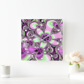 ピンクかわいらしと緑の濃淡でのフラクタルフローラ スクエア壁時計 (ホーム)