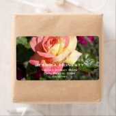 ピンクかわいらしと黄色のバラの花カスタム。 ラベル (インサイチュ)