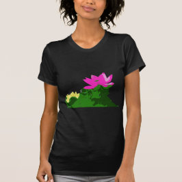 ピンクかわいらしと黄色の《植物》スイレン Tシャツ