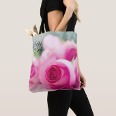 ピンクかわいらしのバラ トートバッグ (クローズアップ)
