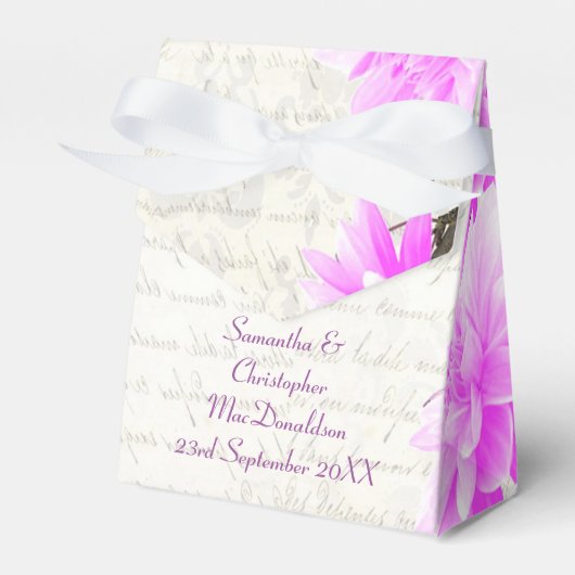 ピンクかわいらしのメイブフローラの花結婚咲き フェイバーボックス (正面サイド)