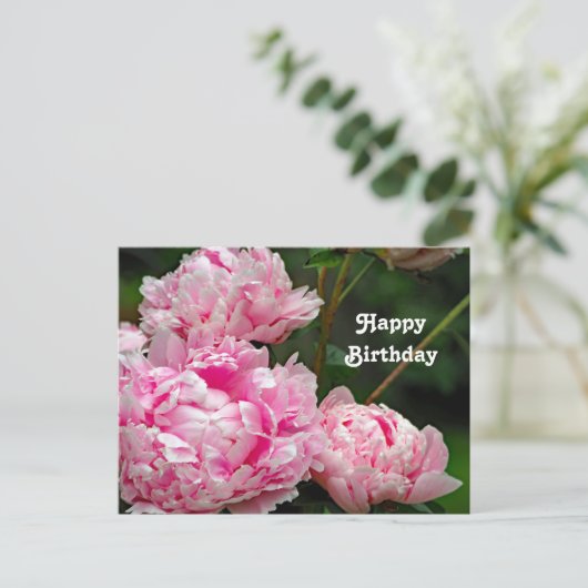 ピンクかわいらしの牡丹フローラ写真誕生日 ポストカード (スタンド正面)