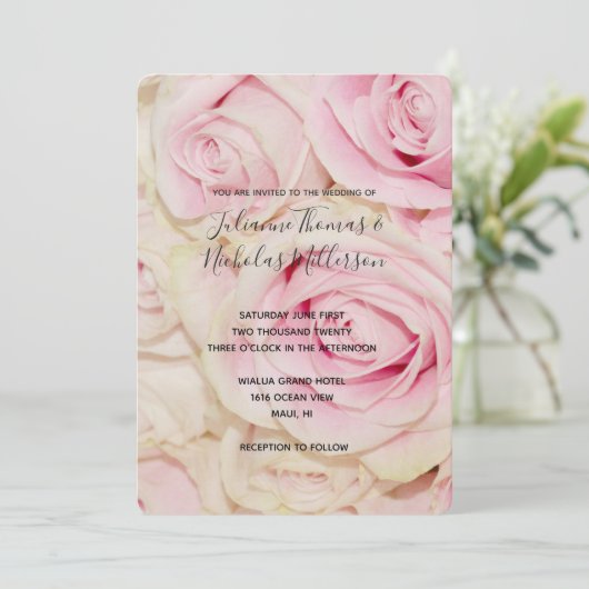 ピンクかわいらしの白いバラの結婚式の招待 招待状 (スタンド正面)