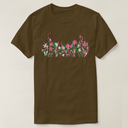 ピンクかわいらしの緑と白の庭の野花 Tシャツ (デザイン正面)