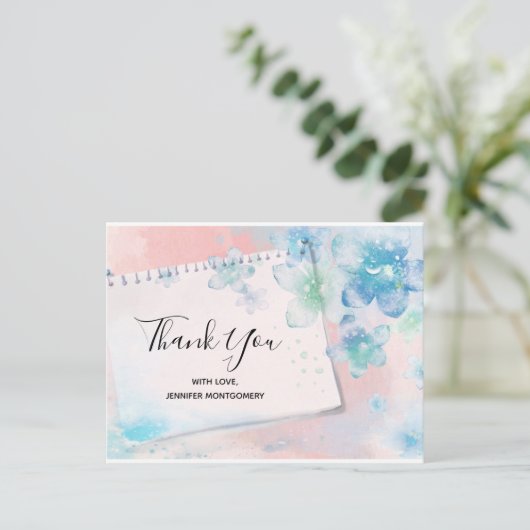 ピンクかわいらしの背景に青い花ありがとう ポストカード (スタンド正面)