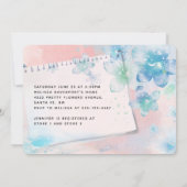 ピンクかわいらしの背景に青い花ベビーシャワー 招待状 (裏面)