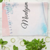 ピンクかわいらしの背景に青い花 キッチンタオル (折り畳み)