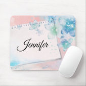 ピンクかわいらしの背景に青い花 マウスパッド (マウス)
