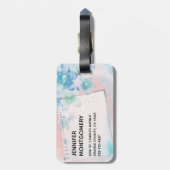 ピンクかわいらしの背景に青い花 ラゲッジタグ (裏面縦)