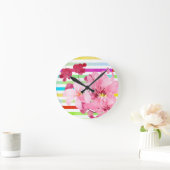ピンクかわいらしの花とストライプ花 ラウンド壁時計 (ホーム)