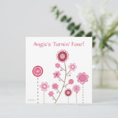 ピンクかわいらしの花のカスタム誕生日招待状 招待状 (スタンド正面)