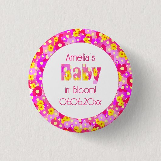 ピンクかわいらしの花の赤パーソナライズされたちゃんシャワー 缶バッジ (正面)