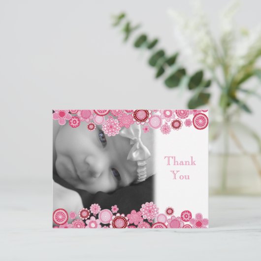 ピンクかわいらしの赤ちゃん女の子の写真ありがとうポストカード 案内ポストカード (スタンド正面)