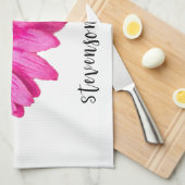 ピンクかわいらしデイジー花名前をカスタムする キッチンタオル (四つ折り)